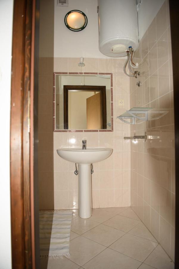 Villa Claudia Lemon Appartment Premantura Exterior photo